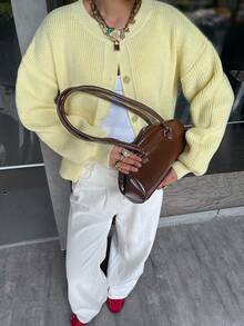 Veste pull en laine de style décontracté "old money" en jaune beurre pour femmes, convenant pour le travail et les déplacements. Idéal pour la rentrée scolaire.