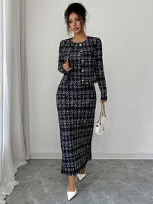 The Elegant And Well-Fitted Digitally Printed Plaid Vest Dress Paired With A Regular Long-Sleeve Coat Two Pieces Set Is Suitable For Daily Wear, Dating, And Street Style