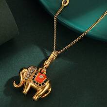 1pc Elegant 3D Blanket Elephant Pendant Necklace, Fashionable Versatile Cute Animal Keychain Accessory, Suitable For Women's Daily Wear