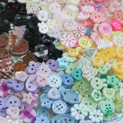 20/50/100pcs Colorful Plastic Cute Buttons, DIY Craft Decorative Buttons, Creative Scrapbooking Stickers, Assorted For Sweater, Cardigan, Shirt Sewing