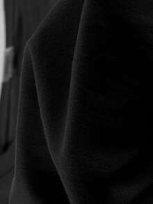 Men's Children's Black T-Shirt With Camouflage Dog Small Print On The Front Chest, And Local Boy Letter Camouflage Dog Moon Pattern Print On The Back. A Casual Boys' Short-Sleeved Shirt Suitable For Daily School Wear, Boys' T-Shirt. - 黑色1 - 查看 4