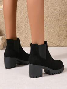 بوت نسائي قصير ذو كعب سميك لموسم الخريف/الشتاء 2025، كعب عالي، بوت تشيلسي قصير للنساء، بوت نسائية متعددة الاستخدامات، بوت نسائية عصرية ذات كعب سميك وعالي