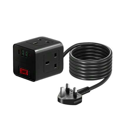 شريط طاقة 7 في 1 بطول 1.8 متر مع 4 منافذ USB و 1 منفذ نوع C، 2500 واط، مخرج تيار متردد، مناسب للمطبخ والغرفة المعيشية والمكتب والنوم، باللون الأسود/الأبيض