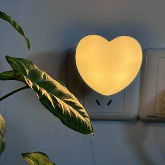 Heart-Shaped LED Night Light With Smart Sensor, Dusk To Dawn Sensor, Plug-In Warm White Nightlight For Hallway, Bedroom, Kitchen, Stairs