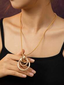 1 Piece Of Long Chain New Round Asymmetrical Silver Necklace With A Retro, Simple And High-End Feel Pendant Suitable For Women To Wear At Banquets And Events