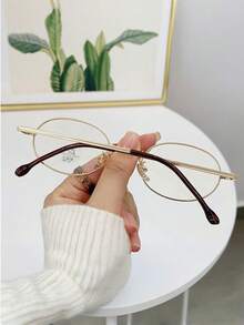 1副椭圆形金属时尚眼镜框，透明镜片，高端经典休闲复古小脸女式眼镜框，适合日常佩戴、通勤、街拍，女士配饰，节日/生日/送给女朋友的礼物 - 金色 - 查看 6