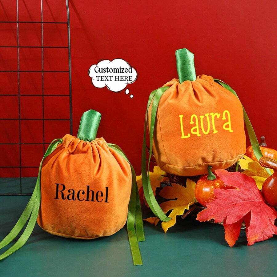 Spersonalizowana, spersonalizowana torebka na cukierki z dyni na Halloween z imieniem, słodka, kreatywna torebka na prezent z serii duchów na Halloween, aksamitna torebka z dynią, torebka na prezent na Halloween i Boże Narodzenie, torebka na prezent z dynią, torebka na cukierki na imprezę świąteczną, odpowiednia na imprezę halloweenową, spotkanie, wyjście, zabawę, jako prezent na Halloween dla rodziny, przyjaciół, braci i sióstr