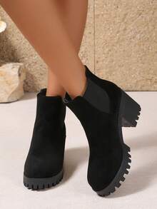 بوت نسائي قصير ذو كعب سميك لموسم الخريف/الشتاء 2025، كعب عالي، بوت تشيلسي قصير للنساء، بوت نسائية متعددة الاستخدامات، بوت نسائية عصرية ذات كعب سميك وعالي