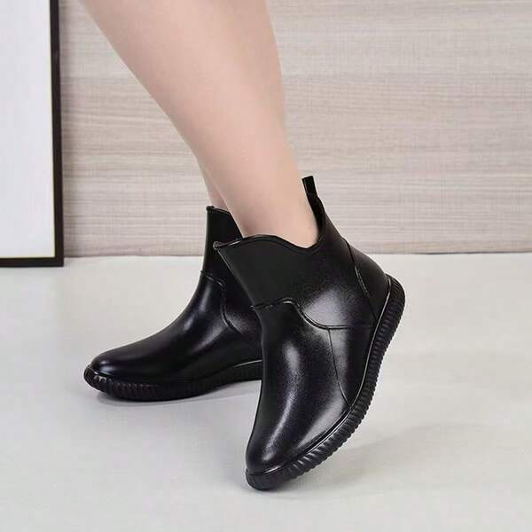 Botas de lluvia antideslizantes de alta calidad para mujeres y hombres - Zapatos de agua exteriores duraderos, con parte superior de PVC y suela marrón, ideales para jardinería, pesca y conducción de motocicletas, ropa impermeable | Botas de lluvia casuales | Material de PVC de alta calidad