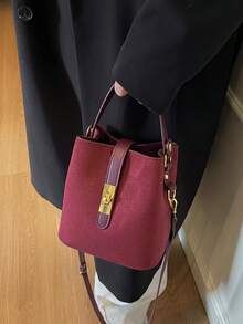 女士休闲斜挎水桶包 - 纯色，双层绒面材质手提包，磁扣，可调节肩带单肩包 - 轻巧设计，适合通勤、休闲和约会，风格简约，用途广泛，酒红色，绒面包，冬季、秋季必备 - 酒紅色 - 查看 3