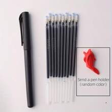 12 piezas, con función de tinta mágica que desaparece, que incluye 1 soporte para bolígrafo, 10 recambios y 1 mango (color aleatorio), adecuado para libros de práctica de caligrafía con ranuras y libros de seguimiento.