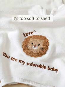 1件定制刺绣文字个性儿童连帽毛巾，适合2-6岁男童女童，可定制速干吸水婴儿披肩带帽，超柔软不掉毛可穿戴围兜，新生儿刺绣名字毛巾