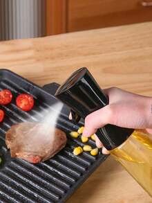 1pc Kitchen Oil Sprayer, Cooking Oil Mister, Baking Tool, Suitable For Grilling/Salad Making/Frying/Baking/Salon, PET Material, Kitchen Essential (Random Style)