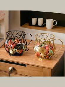 Un porte-capsules de café doré, panier de rangement pour capsules de café, étagère de rangement de collations et bonbons de luxe léger, panier de rangement pour capsules de café convenant aux comptoirs de bar, en métal, convenant aux cafés et hôtels domestiques, noir