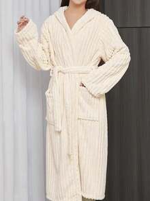 1. Szlafrok z wełny koralowej dostępny w wielu kolorach, gładki damski szlafrok z paskiem i kieszenią, ręcznik do noszenia, ręcznik kąpielowy, szlafrok, damski szlafrok, damski ręcznik, ultramiękki aksamit, chłonny, ciepły, bielizna nocna, neutralny strój domowy, odpowiedni dla rodzin, hoteli, łazienek, sypialni, spa, basenów, imprez, sezonowych prezentów świątecznych, powrotu do szkoły