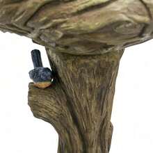 Fontana per uccelli in cemento effetto legno, 65 cm di altezza x 45,5 cm di diametro, con uccello artificiale decorativo