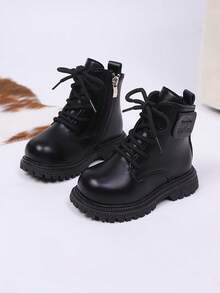 1 par de botas cortas negras para niñas de talla grande, material de PU suave de unicolor, decoración de mini mochila lateral, cordones delanteros, cremallera interior, punta redonda, suela gruesa y cálida, botas de princesa de moda y lindas, adecuadas para niños y niñas de 3 a 15 años, uso casual, escolar y al aire libre, otoño/invierno nuevo - Negro - Ver 7