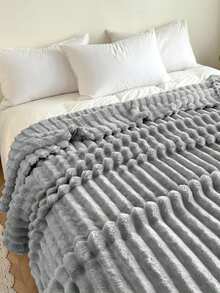 1pc Luxury Reversible Faux Fur Blanket - Cozy Striped Flannel, Soft & Warm, Suitable For Napping, Office, Camping, Sofa - Multipurpose Polyester Bedspread, Perfect Christmas Gift, Compressed Packaging, Light And Elegant, With A Cloud-Like Touch To The Skin - Light Grey - View 8
