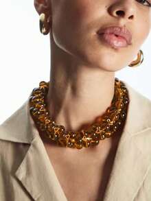 1pc Fashionable Minimalist Luxury Niche Design Amber Color Acrylic Beaded Choker Necklace, Suitable For Daily, Date, Vacation, Commute Wear