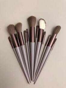 Juego de 13 piezas de brochas de maquillaje profesionales, set de brochas de maquillaje para damas, brochas suaves y esponjosas para maquillaje profesional de base, sombras de ojos y maquillaje mixto, herramientas de belleza, incluida esponja de maquillaje, regalos de belleza, maquillaje para principiantes en cualquier color marrón, herramientas de maquillaje, fibras suaves, fácil de transportar, set de viaje, suministros de viaje, vacaciones, playa, regalos para mujeres y niñas