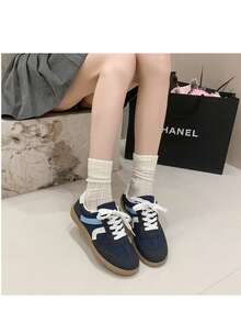 Pair Women's Outdoor Casual Sports Shoes, Metal Buckle Decor, Faux Leather, Lace-Up, Comfortable, Fashionable, New For Fall 2025