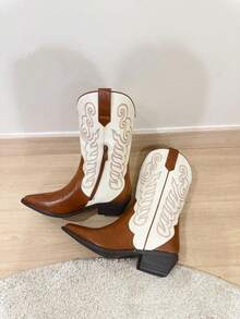 Botas vaqueras para mujer, botas medias de nuevo diseño, con bordados y patchwork, tacón medio y grueso ideal para la fiesta y uso diario - Camel - Ver 8