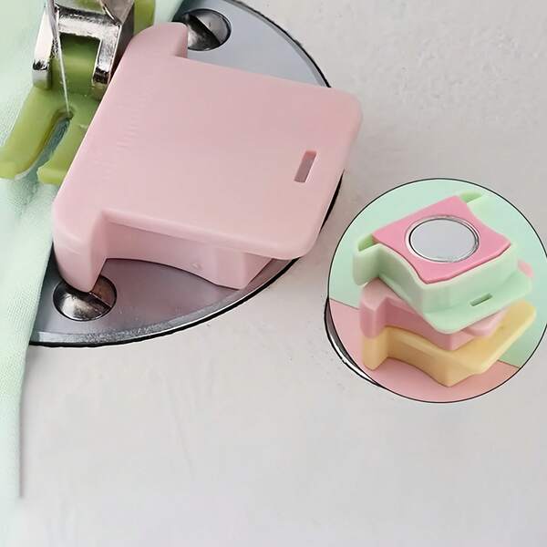 إرشاد ماكينة الخياطة المغناطيسي متعدد الألوان مع غطاء قماش مضاد للتجعد ومؤشر مقياس - بلاستيك متين، لا يتطلب بطاريات.