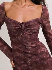 Vestido Corpete Plissado com Estampa de Tela de Budapeste, Manga Sino, Elegante para Festa/Feriado/Estilo de Rua, Outono/Inverno