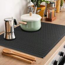 1 Miếng bảo vệ bếp điện/bếp từ cỡ lớn - Chống trượt chịu lực cao, chịu nhiệt lên đến 500°F/260°C, thích hợp cho bếp điện, bếp từ, lò nướng - Bề mặt dễ vệ sinh, chống trầy xước - Phù hợp với hầu hết các loại bếp - Thích hợp cho bếp gas, bếp điện, bếp từ - Thảm lót dụng cụ nhà bếp, nắp đậy bếp, thiết kế tối giản, kết cấu chắc chắn, miếng bảo vệ mặt bàn, nhà hiện đại - màu đen - Xem 8