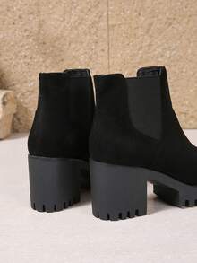 بوت نسائي قصير ذو كعب سميك لموسم الخريف/الشتاء 2025، كعب عالي، بوت تشيلسي قصير للنساء، بوت نسائية متعددة الاستخدامات، بوت نسائية عصرية ذات كعب سميك وعالي