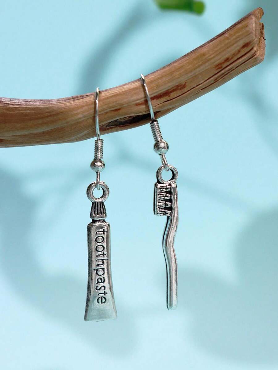 1 Pair Unique Funny Fashionable Asymmetric Toothbrush & Toothpaste Design Alloy Earrings For Women, Versatile Accessory For Holidays, Parties, Casual Wear