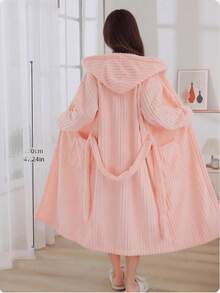 1. Szlafrok z wełny koralowej dostępny w wielu kolorach, gładki damski szlafrok z paskiem i kieszenią, ręcznik do noszenia, ręcznik kąpielowy, szlafrok, damski szlafrok, damski ręcznik, ultramiękki aksamit, chłonny, ciepły, bielizna nocna, neutralny strój domowy, odpowiedni dla rodzin, hoteli, łazienek, sypialni, spa, basenów, imprez, sezonowych prezentów świątecznych, powrotu do szkoły