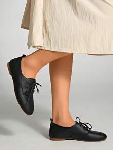 比原版小 0.5 码 新款春夏秋季柔软舒适轻便低跟芭蕾平底鞋，时尚女士工作鞋，红色、黑色、酒红色，休闲运动鞋，包头玛丽珍洛丽塔鞋，芭蕾平底鞋 - 黑色 - 查看 3