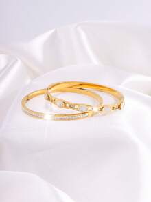 Camhanno Dos pulseras exquisitas y sencillas de acero inoxidable, adecuadas para citas, reuniones de fiesta y viajes diarios. Regalos perfectos para realzar el estilo, accesorios de moda y exquisitos para el uso diario y las fiestas. Regalos creativos para amigos.