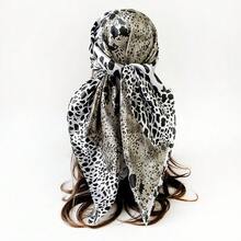 New Leopard Print Silk Scarf Women's Headscarf 90cm Shawl Simulation Silk Satin Square Scarf, Printed Square Scarf, Silk Scarf, Smooth Fabric, Headscarf, Binding Bag, Decorative Silk Scarf And Scarf Suitable For Daily Use - D9447-粉紅色 - 查看 3