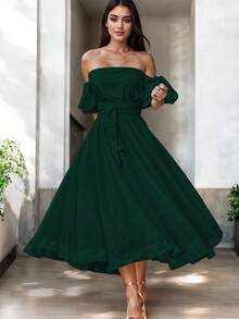 Vestido Midi Hombros Descubiertos Volante Decorativo Cintura Ceñida Falda Acampanada Corte Elegante Silueta Fluida Diseño Moderno Casual Y Elegante Moda Mujer Vestido Clásico - Verde Botella - Ver 3