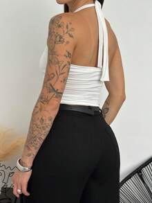 Halter Cropped Top With Slightly Gathered Sides And Double Front Tie - Elegance And Comfort - trắng - Xem 2