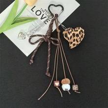 1 pièce Porte-clés pendentif en forme de cœur imprimé léopard en PU 3D, cordon de téléphone mignon, porte-clés, accessoire DIY pour portefeuille - Argent - Voir 3