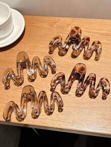 4/3/1pc Solid Color Retro Classic Large Hair Clips, Fashion Solid Color Large Hair Clips Suitable For Thick Hair, Strong Grip Hair Clips, Hair Clips Women Fashion Hair Accessories Beauty Claw Clips Casual Hair Claw Fall Winter For Vacation Outfits Woman