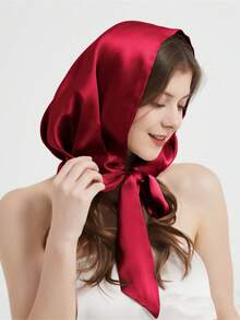 Lenço quadrado feminino de 90 cm em cor sólida (1 unidade). Confortável, elegante, clássico e único, versátil e moderno. Ideal para usar com vestidos na primavera e no outono.