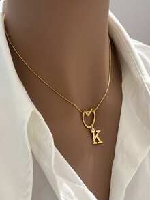 1 Piece Of Fashionable And Simple Stainless Steel Hollowed-Out Heart A-Z,26 English Letter Pendant Titanium Steel Necklace, Female Surname Collarbone Chain, A Niche And Light Luxury Gift For Best Friends, Family And Loved Ones On Festivals! Suitable For Daily Casual Wear Of Necklace Jewelry