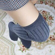 1 Pair Of Thigh-High Warm Soft Comfortable Over-The-Knee Socks - All-Season Solid Color, Suitable For Travel, Outdoor Sports, And Casual Wear, Fluffy Design, Premium Knit - 紅色1雙 - 查看 2
