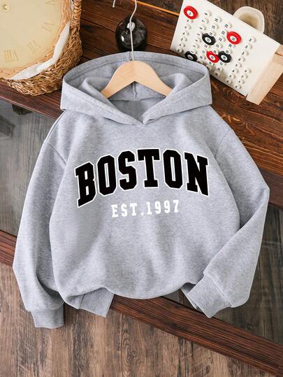 Sudadera con capucha cálida con estampado de letras para niños pequeños