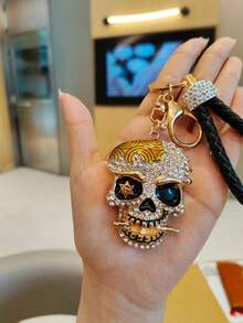 A Pirate Ship Series Skeleton Pattern Keychain, Creative Halloween Mask Car Key Pendant, Skeleton Car Accessories Christmas Gift Ideas Bag Lanyards With Id Holder Car Accessories Bag Charms