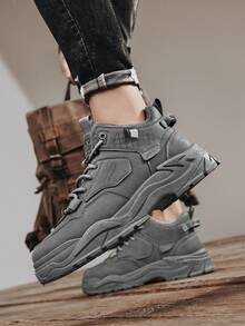 2025 Nuevos tenis casuales con elevador para hombres, tenis gruesos para adolescentes, zapatos versátiles para correr y deportes