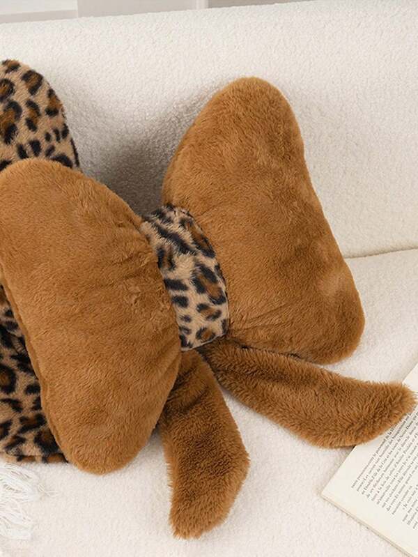 Coussin décoratif avec nœud, coussin décoratif doux et mignon avec nœud, convient pour le lit, le canapé et la chambre à coucher, coussin de décoration essentiel pour le printemps/l'été, cadeau d'anniversaire, cadeau parfait pour la famille et les amis lors de mariages