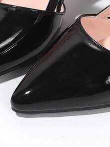 Zapatos de tacón grueso con punta puntiaguda para mujer en color negro, diseño simple y de moda adecuado para todas las estaciones, talón abierto con correa de tobillo, tacones, otoño, decoración con hebilla de metal perfecta para el uso en verano, adecuado para varias ocasiones como banquetes, bodas, oficina