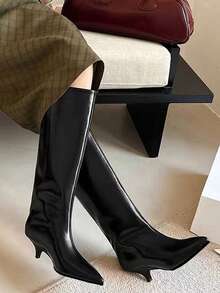 Botas Ankle de Haste Reta Femininas, Estilo Vintage de Cavaleiro, Bico Fino, Salto Fino, PU Preto Brilhante, Outono/Inverno