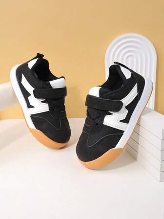 1 双休闲运动鞋，皮革鞋面透气儿童鞋，舒适时尚的钩环闭合，适合春夏季，所有季节，适合男孩和女孩的新款，婴幼儿鞋