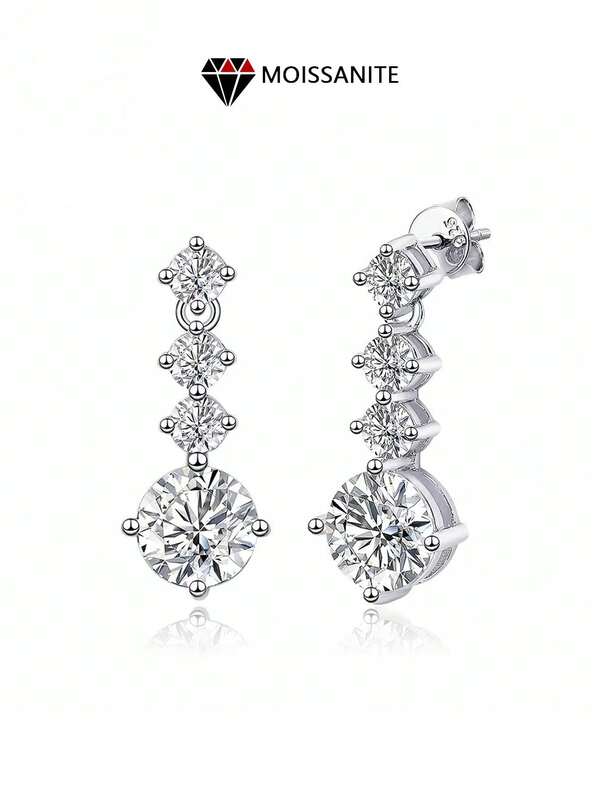 LOVESSOM أقراط الماس موسانيت 2.6 قيراط * 2 من الفضة الإسترلينية عيار 925 للرجال والنساء، تصميم كلاسيكي بسيط، فاخر وراقي، مناسب للاستخدام اليومي والمناسبات والعطلات والحفلات، هدية مناسبة للصديق أو الحبيب أو الزوجة أو الأم أو الجدة في مناسبات عيد الميلاد والعيد والعام الجديد وعيد الأم